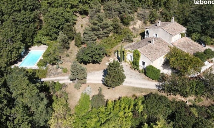 Mirmande Casa | Large family home with swimming pool in the heart of Drôme provençale