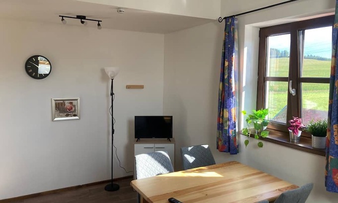 Adlkofen Apartamento | Attic apartment in the Lower Bavarian hinterland on a farm