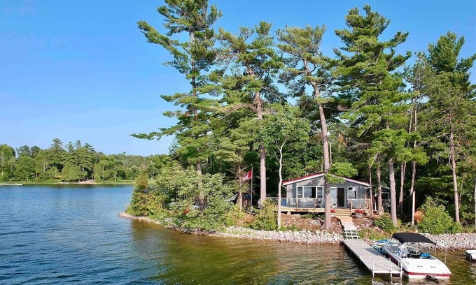 Rideau Lakes Casa | Barber Pointe Cottage