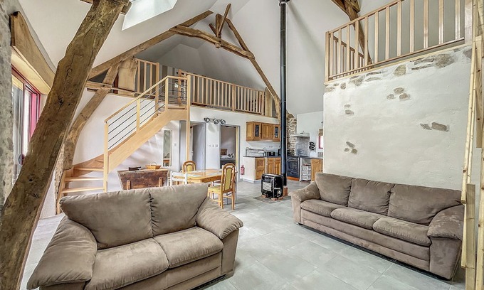 Beynat Cabaña | Authentic Cottage, Peaceful with Private Terrace, Private Garden and Wi-Fi