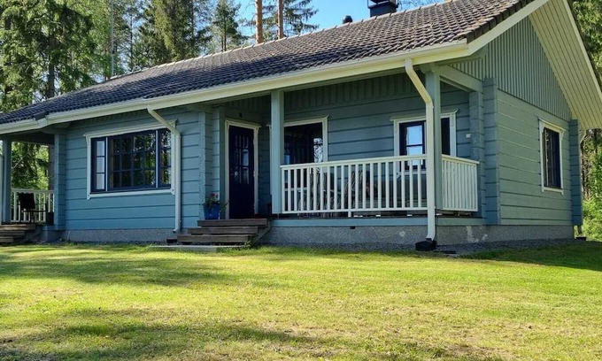 Hiukkajoki Casa | Blue vacation home