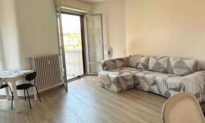 Lorenteggio Casa | Bright Green Apartment – Segneri M4