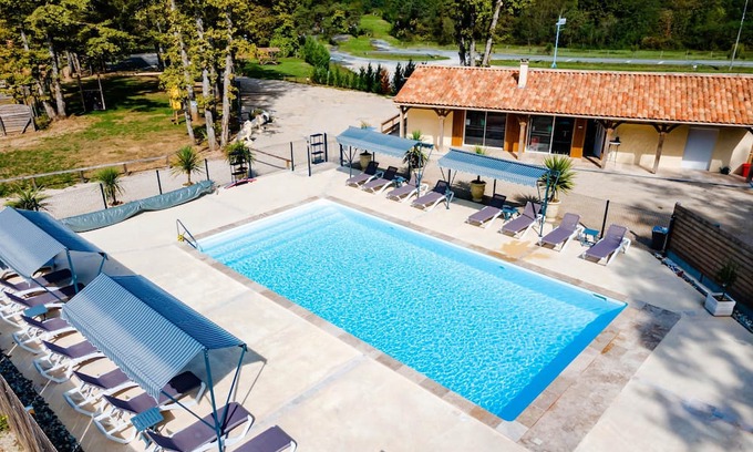 Thenon Casa | Authentic Stay in Dordogne – Comfortable Gîte with Heated Pool