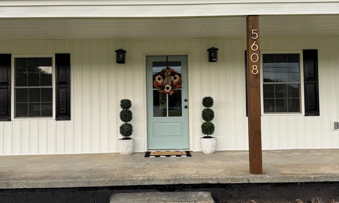 Arlington Cabaña | Charming newly-renovated 3-bedroom cottage in the Heart of the Yadkin Valley!