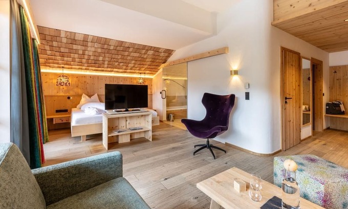 Haus Casa | "Bergquell" suite, separate WC and bath/shower (1-3 n.) - Nature and wellness hotel