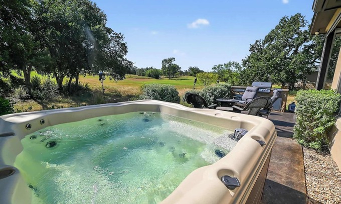 Horseshoe Bay West Casa | Hill Country Retreat & Casita