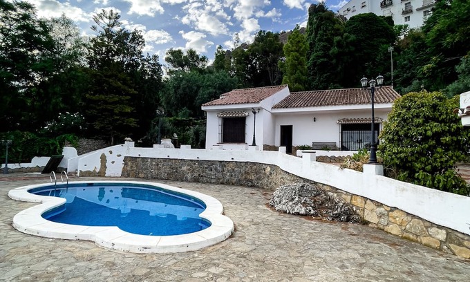 Zahara de la Sierra Chalet De Esquí | Villa Zahara de la Sierra