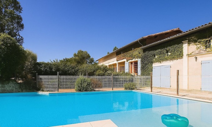 Vignaux Casa | Holiday Home 'Grand Gîte De Gascogne' with Private Pool, Shared Terrace and Wi-Fi