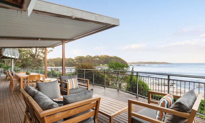 Mollymook Casa | Nirvana - Beach front house in Mollymook