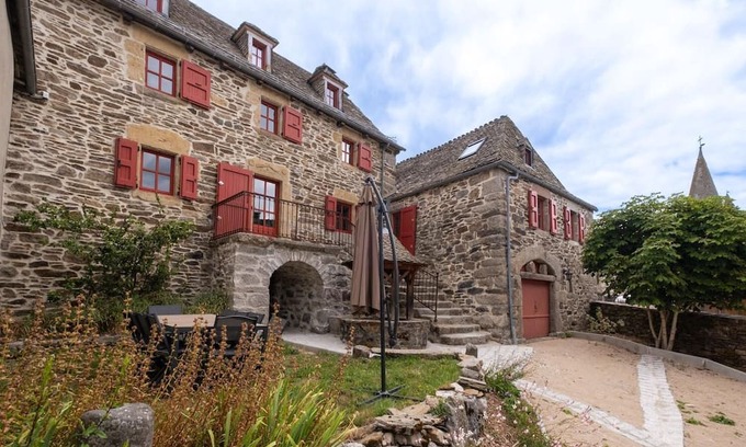 Les Salces Casa | House and barn complex