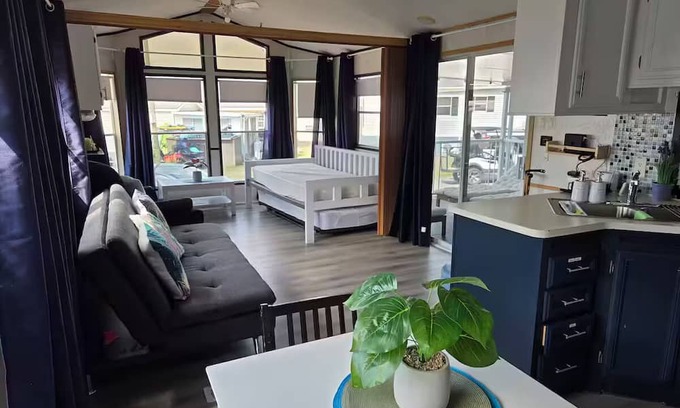 Sherkston Cabaña | Let's create Memories where FUN is LIFE at Sherkston Shores Resort.