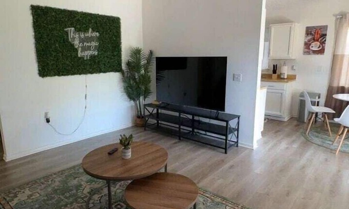 New Territories Casa | Cozy Haven - Close to Everything