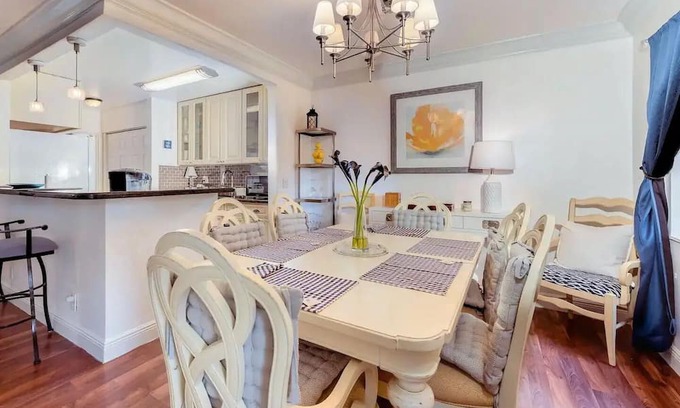 Delray Beach Apartamento | On The Avenue, Location, Location, Location
