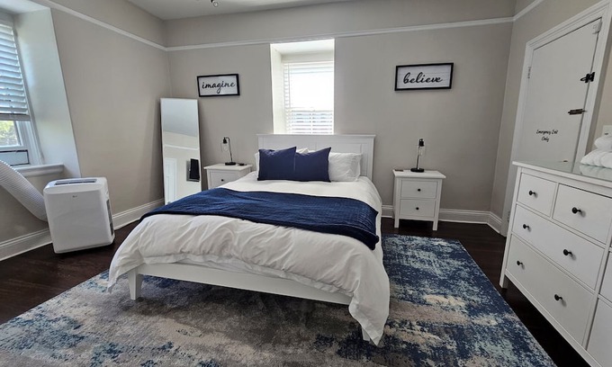 Historic Hill Apartamento | Couples Getaway