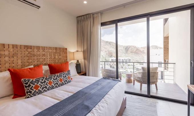 Libertad Condominio | 3BR Condo: Partial Sea View, Pool & Jacuzzi