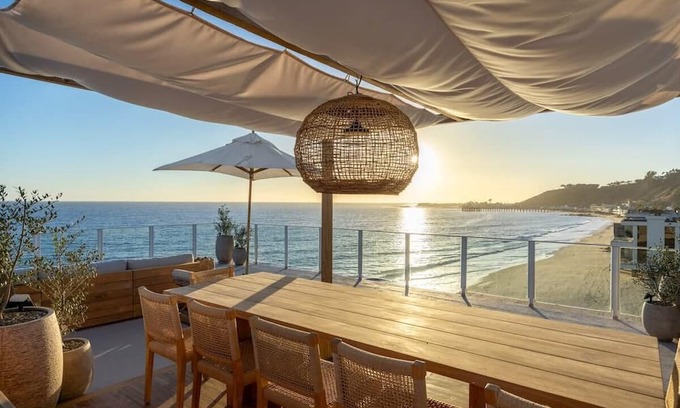 Eastern Malibu Apartamento | Aqualina by Stay Awhile Villas