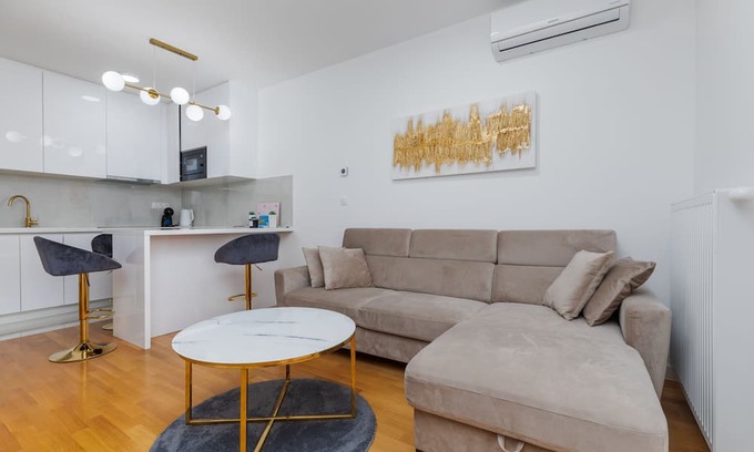 Zagreb Apartamento | Apartamento de una habitación con un balcon Zagreb (A-22577-a)
