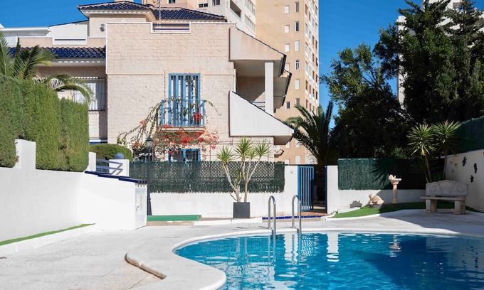 Torrevieja Casa | Villa 8: Chalet with private garden