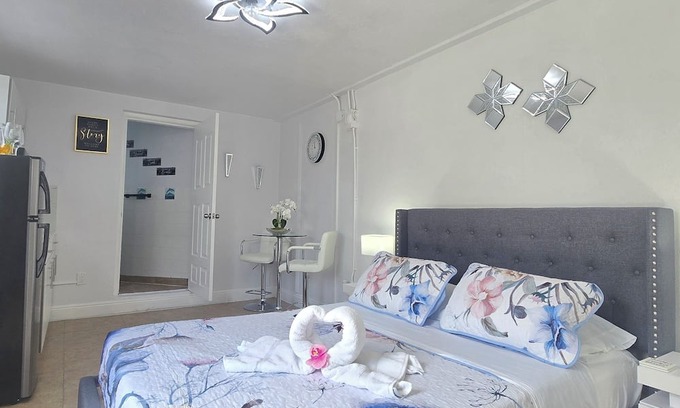 West Hollywood Apartamento | Cozy Studio for 2 Near Hard Rock Casino & Guitar Hotel and Hard Rock Stadium