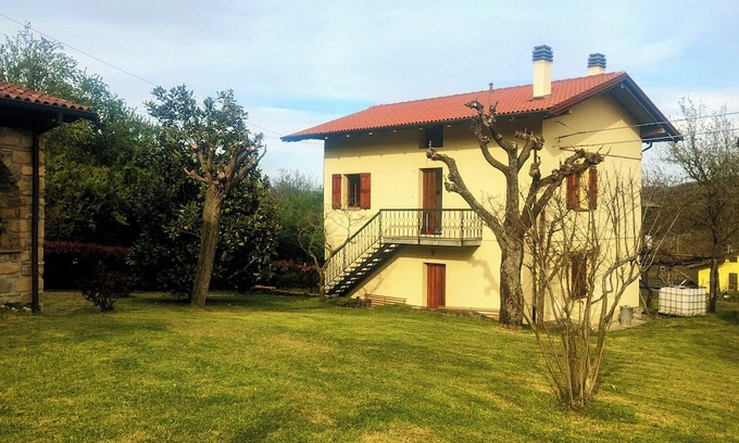 Burzanella Casa | Accommodation the oak trees, cottage with large garden
