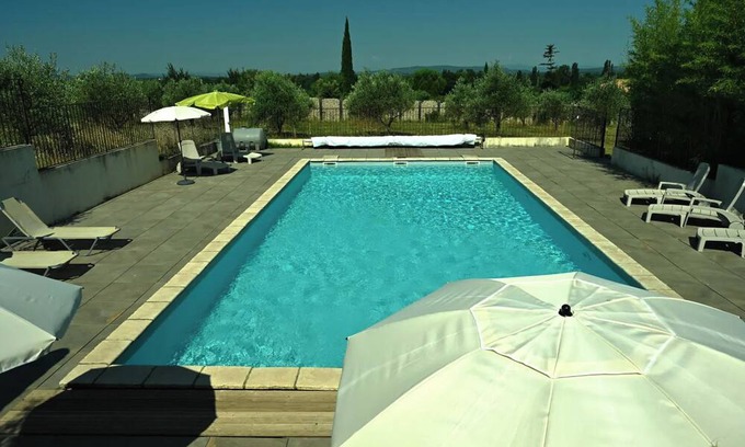 Tulette Casa | Guest House 'Chambre D'hôte 2 - Romarin' with Mountain View, Wi-Fi and Air Conditioning