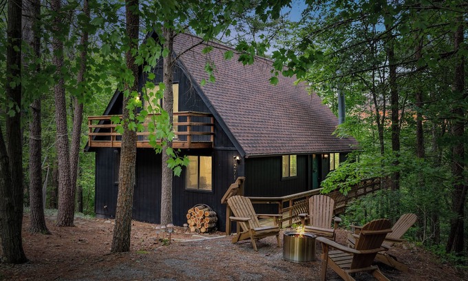 Basye Cabina | Cozy 4-bedroom cabin in Bryce Resort near Shenandoah National Park