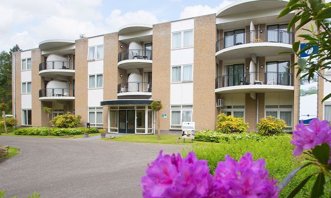 De Bult Casa | Spacious De Bult Family Hideaway | Pool, Pet Friendly | 3 Units