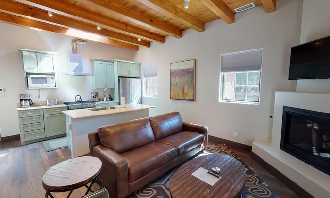 Historic Eastside Casa | Delgado B-3: Just one block from Canyon Road!