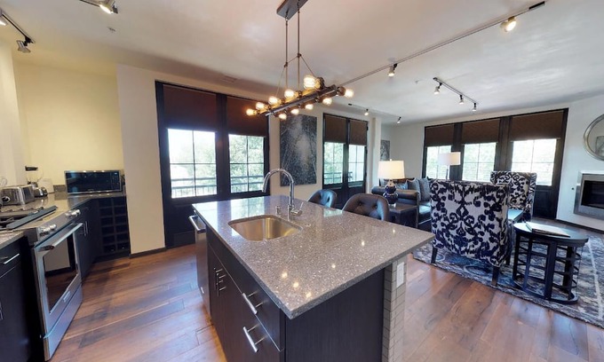 Downtown Santa Fe Condominio | The Lincoln 302, 1 Bed / 1 Bath, Luxury Condo