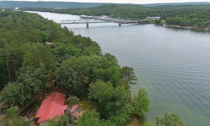 Greers Ferry Casa | Rock Ledge at the Narrows