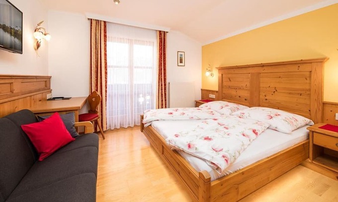 Leogang Apartamento | Double room, shower, WC - Herzog, Haus
