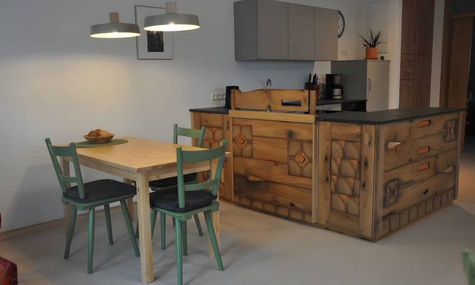 Genkingen Apartamento | Apartamento 'Alb-Sonne' con terraza privada, jardín compartido y Wi-Fi