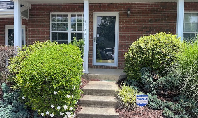 Greensboro Casa | Charming 2-bedroom townhome with AC, WiFi in lovely Greensboro