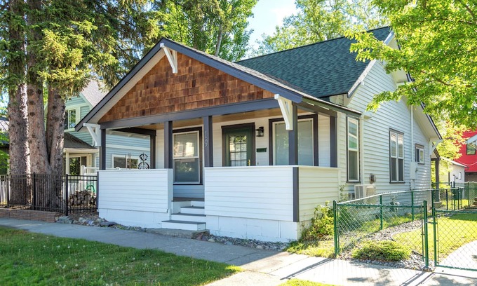 Whitefish Casa | New! Downtown Whitefish home with river and trail access