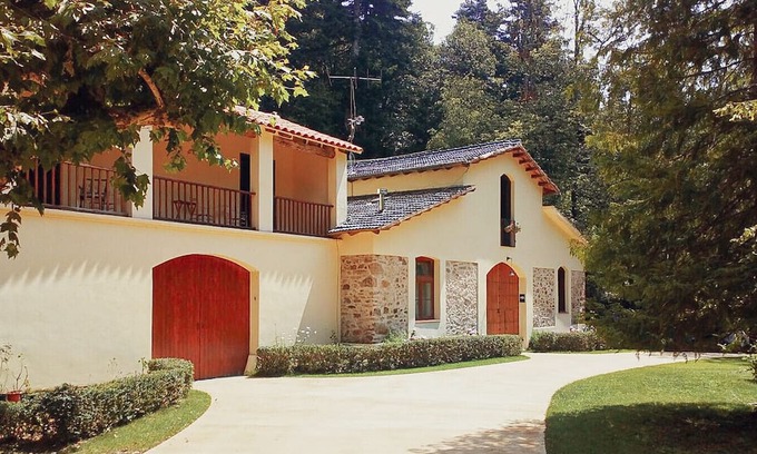 Sant Hilari Sacalm Cabaña | Casa Rural con Piscina en Sant Hilari Sacalm – Masoveria del Castell de Villavecchia