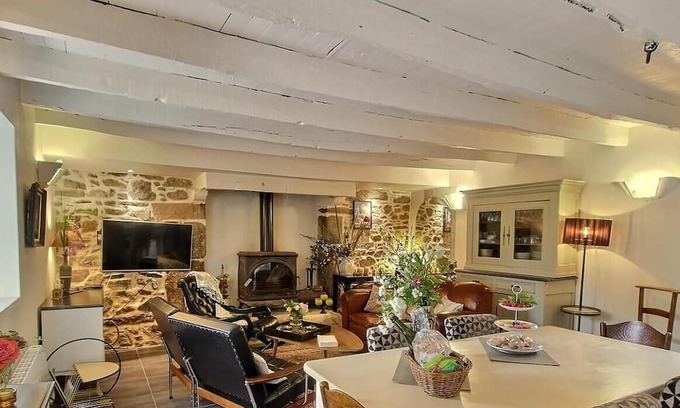 Belle-Isle-en-Terre Casa | The charm of the forest