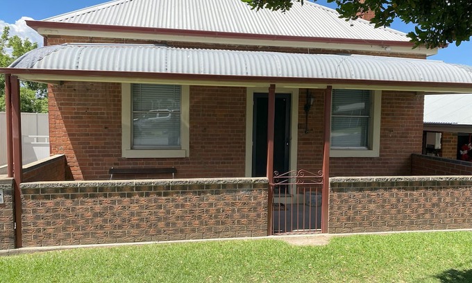 Bathurst Casa | Strawberry Tree Cottage