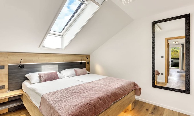 Podsreda Casa | Lux Apartment close to castle Podreda with balcony 2 unit