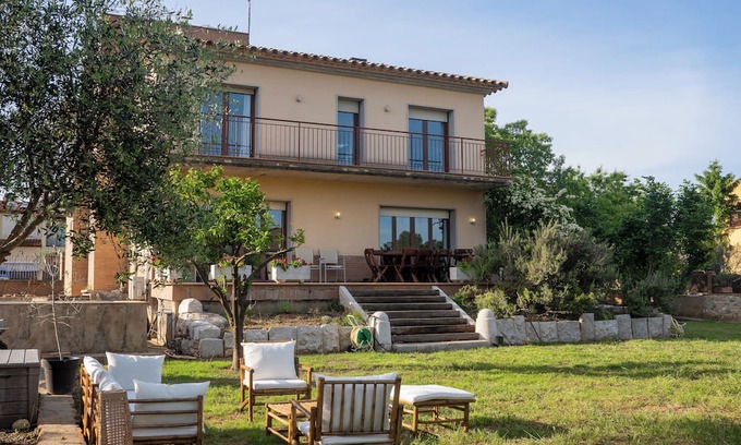 Ordis Casa | L'Ametller - Casa Alt Empordà entre Costa Brava i Besalú/Banyoles