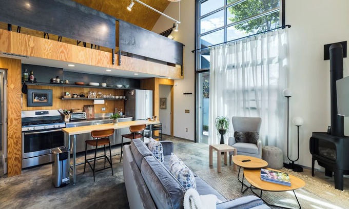Santa Fe Casa | Sunny Open Home by Cafecito in Baca Railyard