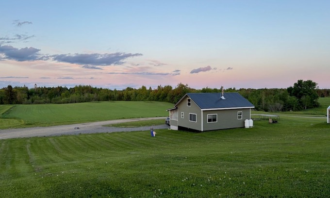 Aroostook Casa | Charming 3-bdrm cabin in Bridgewater. Sits on a farm right on Canadian border