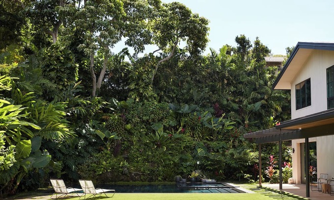 Diamond Head - Kapahulu - St. Louis Casa | Private Diamond Head Estate-walking distance from restaurants, shops and Waikiki