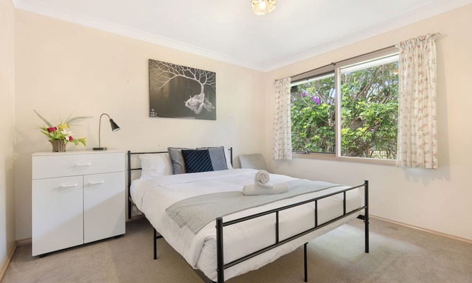 North Turramurra Casa | Fantastic 4-bedroom house with AC in Turramurra