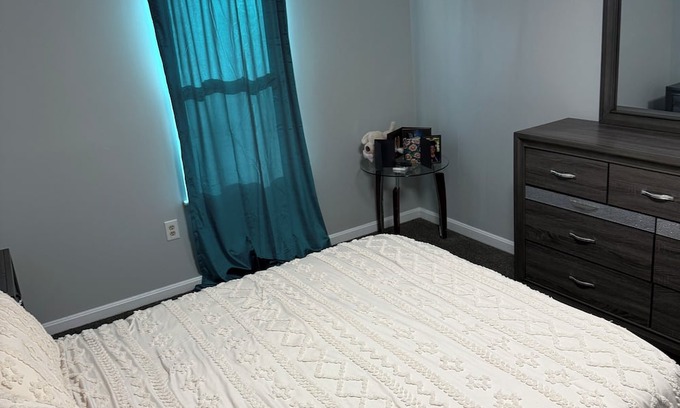 Coral Hills Casa | Charming 1-bedroom townhome in welcoming Capitol Heights with WiFi, AC