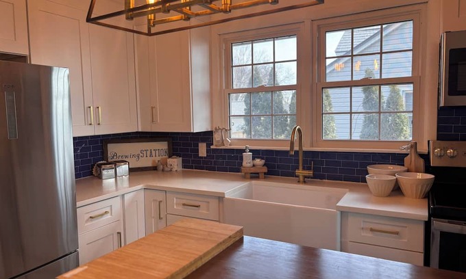 Leamington Cabaña | Hidden Gem on the shores of Lake Erie! Only 5 Minutes from Point Pelee Park.