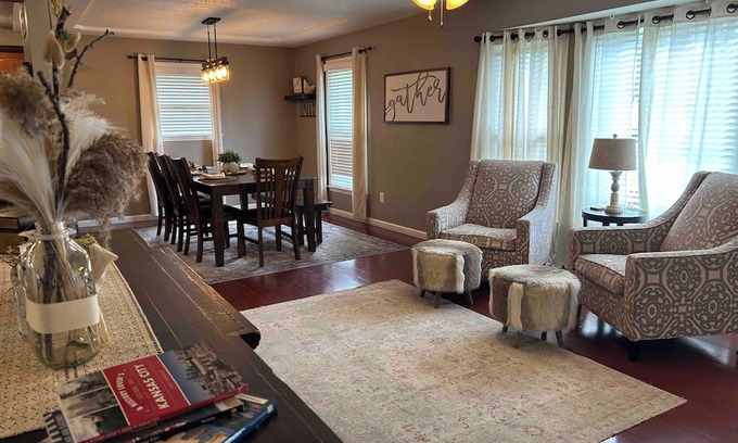 Grandview Casa | LuxOpenFloor 5Bdrm- 2K ensuites + Apt
