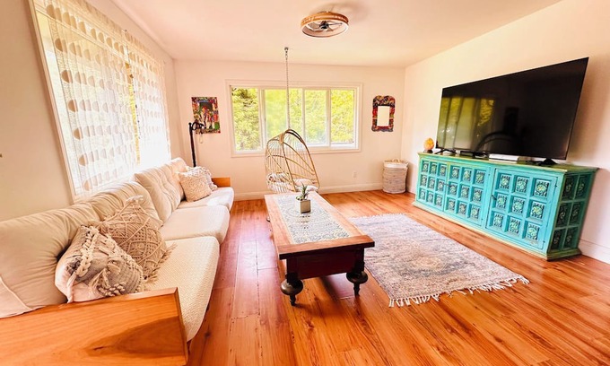 Pauwela Otro | North Shore of Maui - 2bd minutes from beach and waterfalls