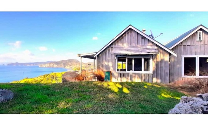 Tuateawa Casa | "The Rock" is simply one of the best coastal experiences here in the Coromandel.