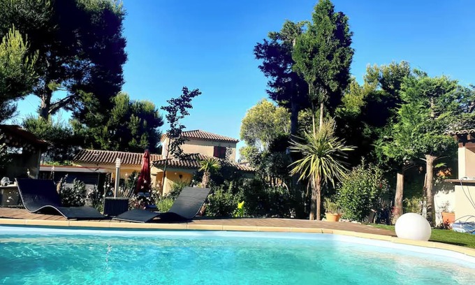 La Fare-les-Oliviers Casa | Villa provençale 10 people - Swimming pool 15mn from Aix