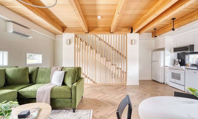 Alberta Arts District Casa | AlbertaArts Happy Place Townhome - 91 WalkScore
